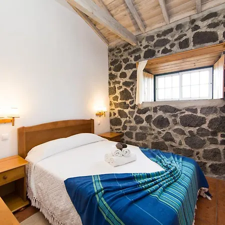 Casa Do Alambique * Santa Luzia (Sao Roque do Pico)